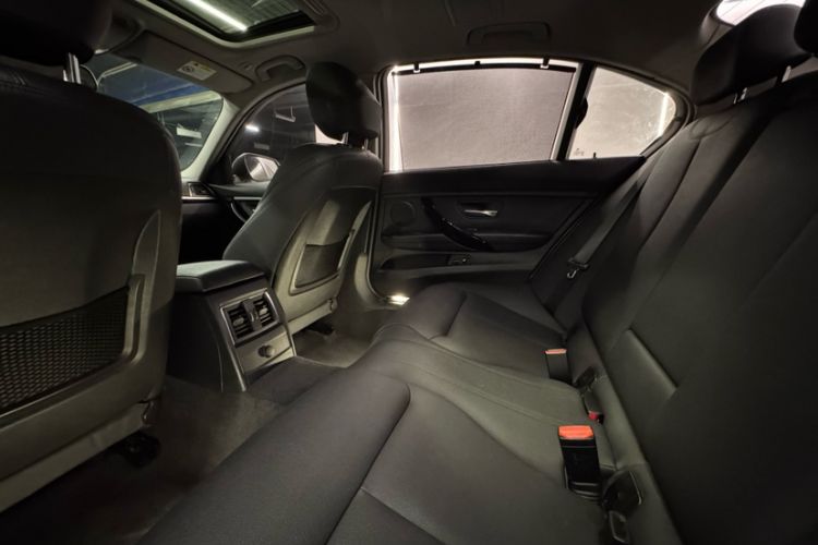 Used BMW 3 Series 2018 320Li Fashion Model Interior 6