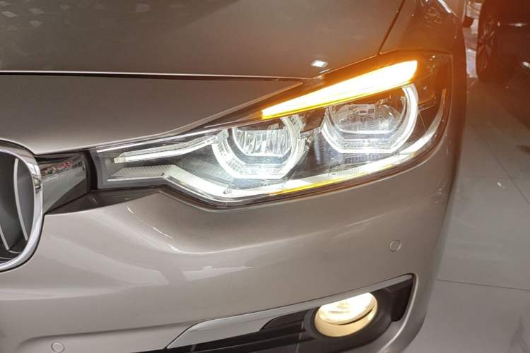 Used BMW 3 Series 2018 320Li Fashion Model Left Front Headlight