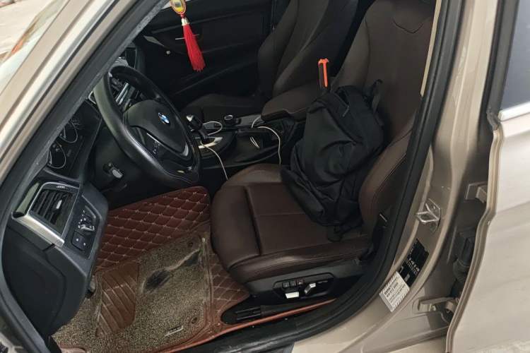 Used BMW 3 Series 2018 320Li Fashion Model Left Front Seat