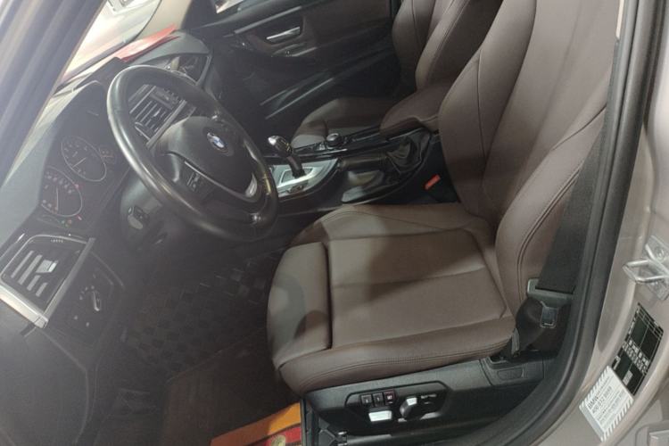 Used BMW 3 Series 2018 320Li Fashion Model Left Front Seat