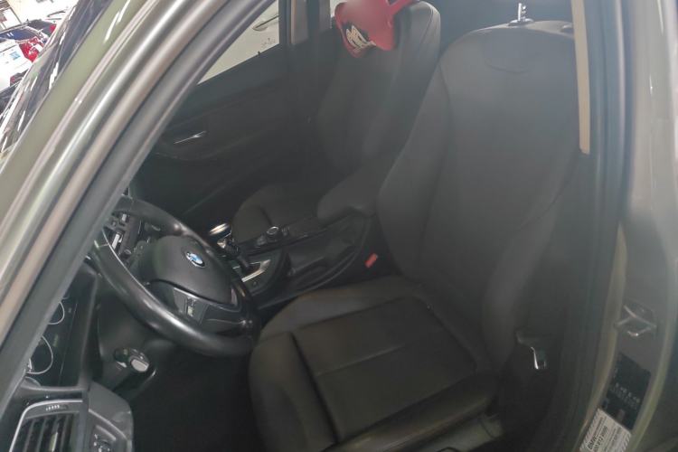 Used BMW 3 Series 2018 320Li Fashion Model Left Front Seat