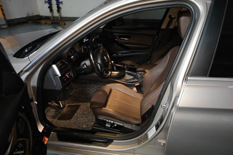 Used BMW 3 Series 2018 320Li Fashion Model Left Front Seat