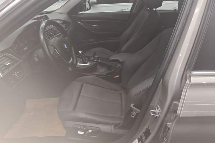 Used BMW 3 Series 2018 320Li Fashion Model Left Front Seat