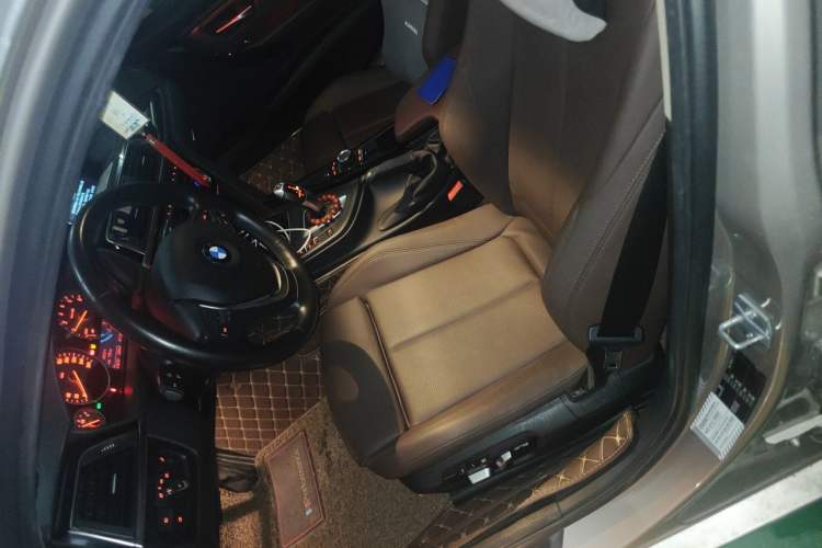 Used BMW 3 Series 2018 320Li Fashion Model Left Front Seat