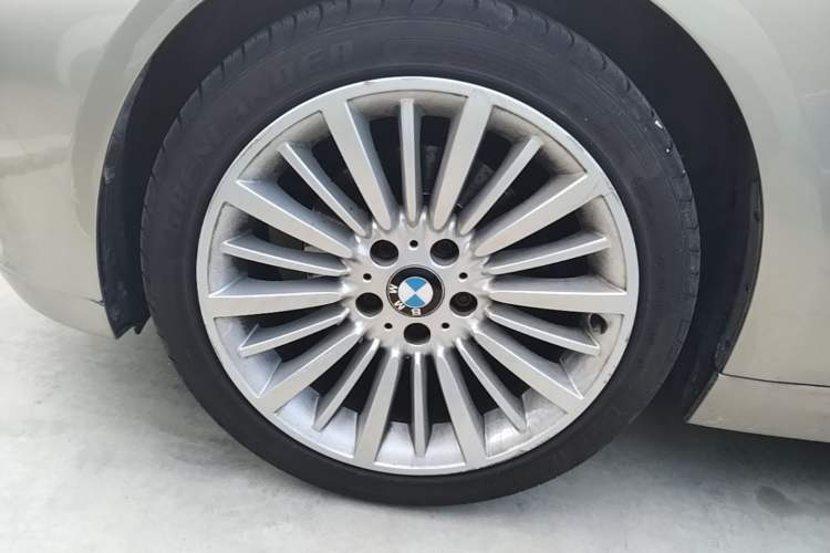 Used BMW 3 Series 2018 320Li Fashion Model Left Front Wheel Hub