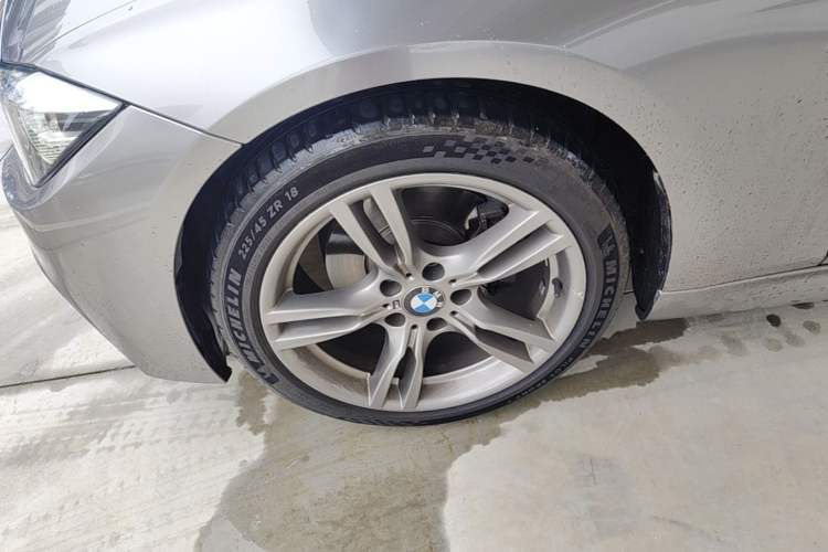 Used BMW 3 Series 2018 320i M Sport Night Edition Left Front Wheel Hub