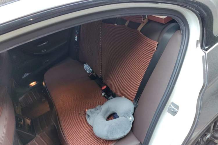 Used BMW 3 Series 2018 320Li Leading Model M Sport Package Left Rear Seat