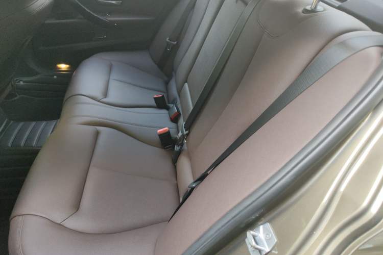 Used BMW 3 Series 2018 320Li Fashion Model Left Rear Seat