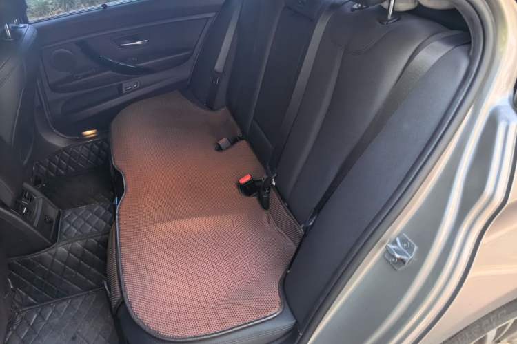 Used BMW 3 Series 2018 320Li Fashion Model Left Rear Seat