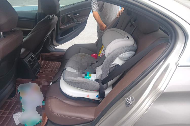 Used BMW 3 Series 2018 320Li Fashion Model Left Rear Seat