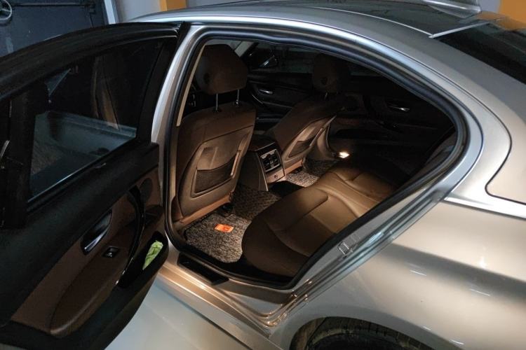 Used BMW 3 Series 2018 320Li Fashion Model Left Rear Seat