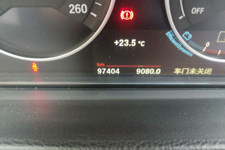 Used BMW 3 Series 2018 320Li Fashion Model Odometer Close Up