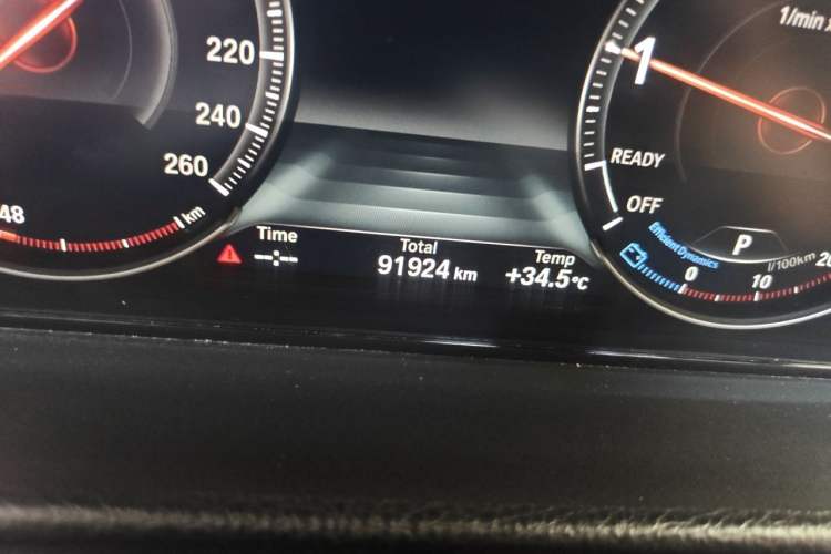 Used BMW 3 Series 2018 320Li Leading Model M Sport Package Odometer Close Up