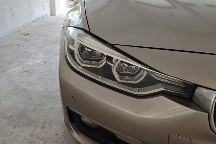Used BMW 3 Series 2018 320Li Fashion Model Right Front Headlight