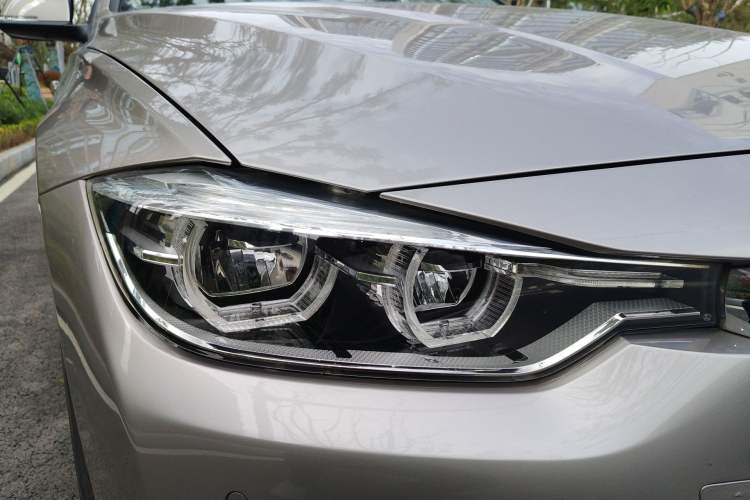 Used BMW 3 Series 2018 320Li Fashion Model Right Front Headlight