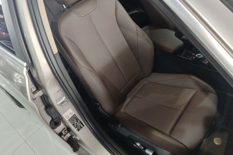 Used BMW 3 Series 2018 320Li Fashion Model Right Front Seat