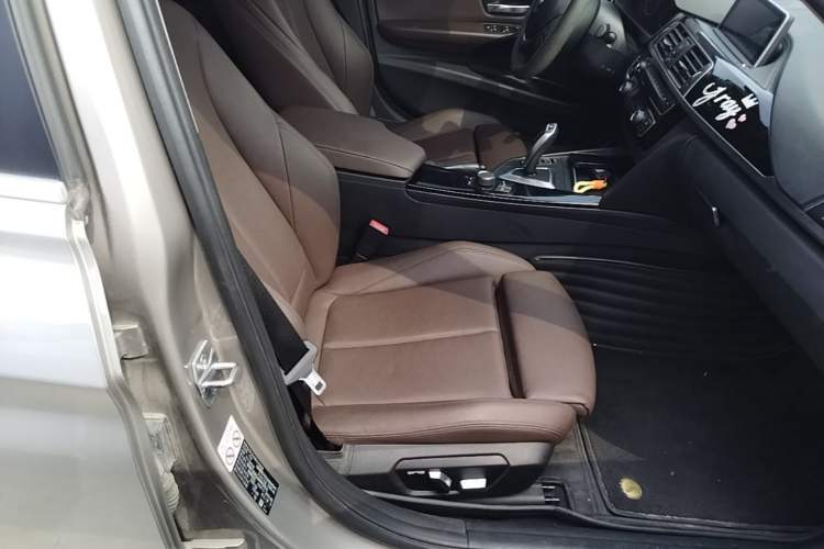 Used BMW 3 Series 2018 320Li Fashion Model Right Front Seat