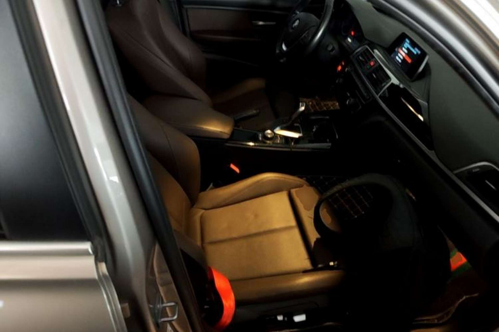 Used BMW 3 Series 2018 320Li Fashion Model Right Front Seat