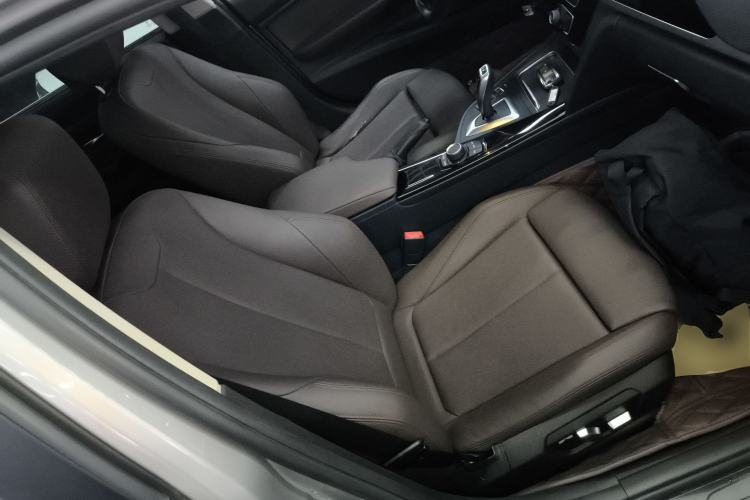 Used BMW 3 Series 2018 320Li Fashion Model Right Front Seat