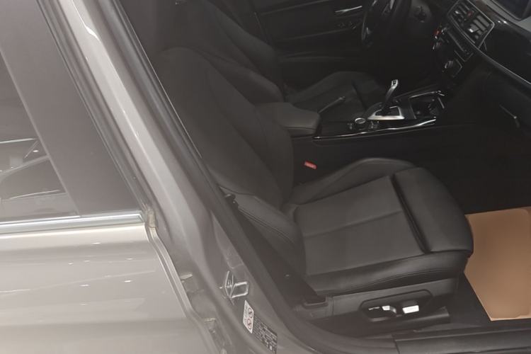 Used BMW 3 Series 2018 320Li Fashion Model Right Front Seat