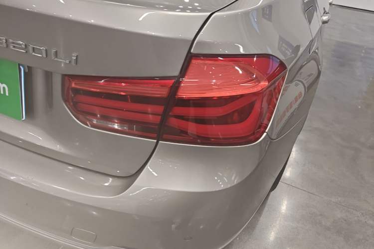 Used BMW 3 Series 2018 320Li Fashion Model Right Rear Taillight