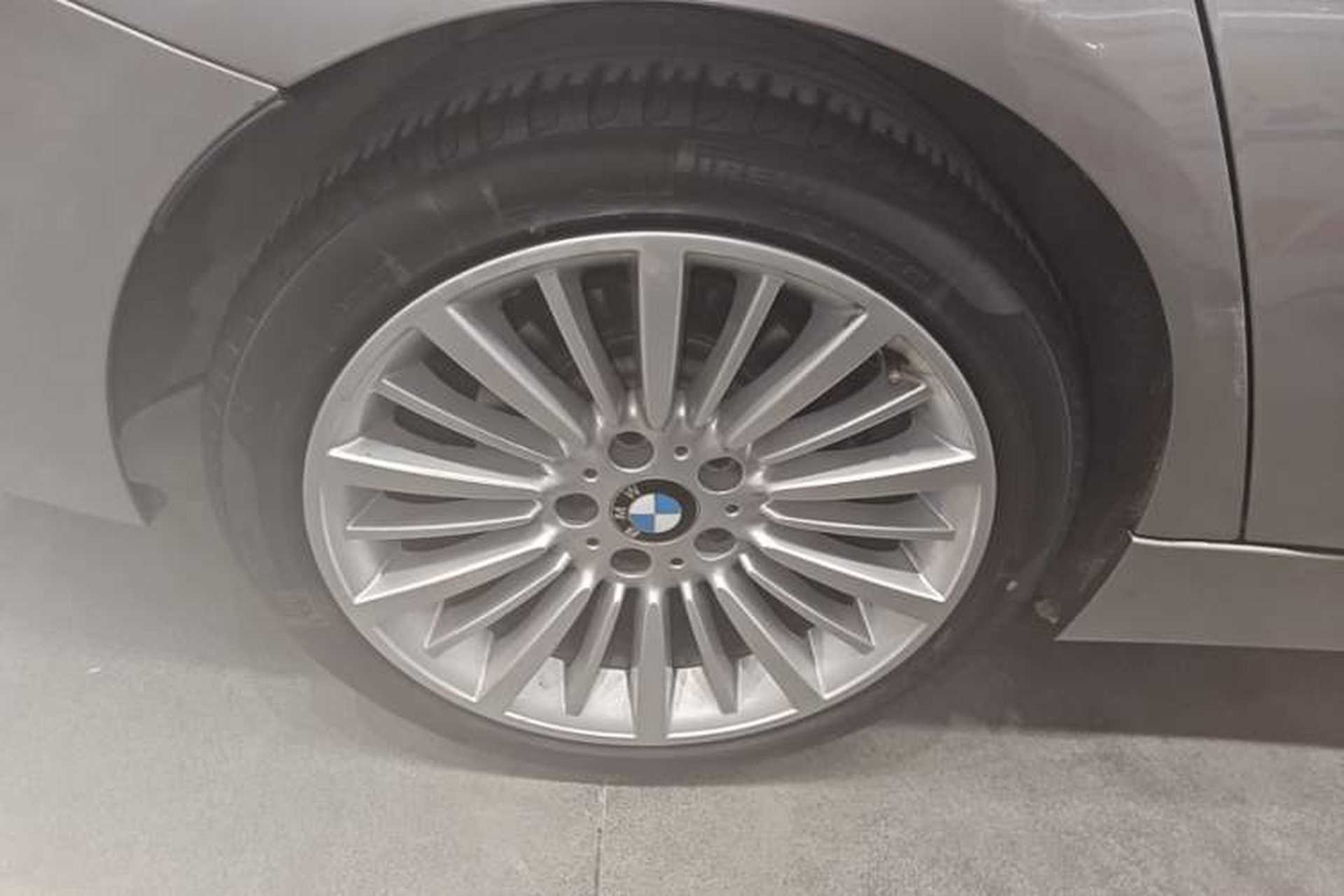 Used BMW 3 Series 2018 320Li Fashion Model Right Rear Wheel Hub