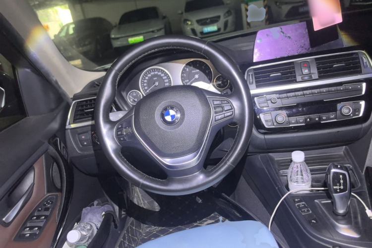Used BMW 3 Series 2018 320Li Fashion Model Steering Wheel