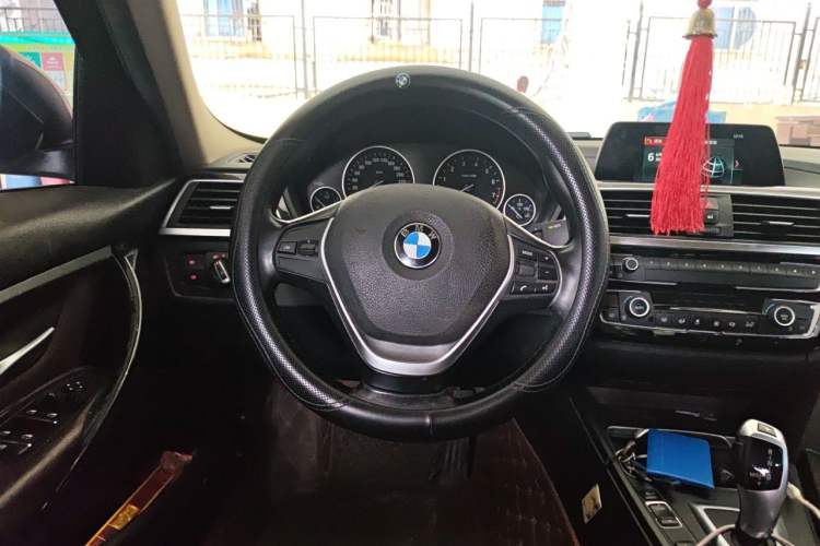 Used BMW 3 Series 2018 320Li Fashion Model Steering Wheel