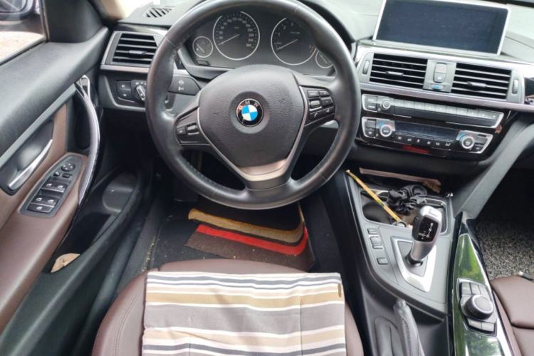 Used BMW 3 Series 2018 320Li Fashion Model Steering Wheel