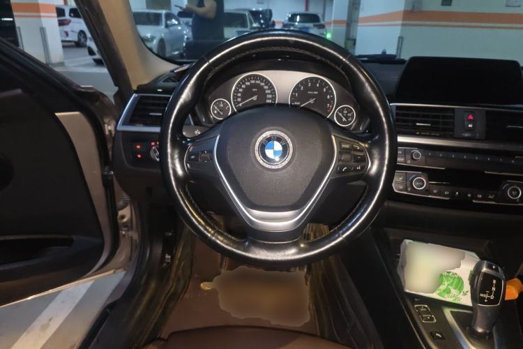 Used BMW 3 Series 2018 320Li Fashion Model Steering Wheel