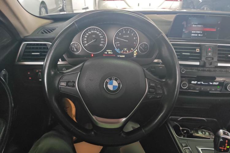 Used BMW 3 Series 2018 320Li Fashion Model Steering Wheel