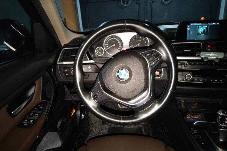 Used BMW 3 Series 2018 320Li Fashion Model Steering Wheel