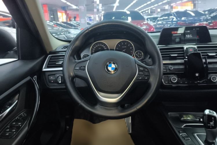 Used BMW 3 Series 2018 320Li Fashion Model Steering Wheel