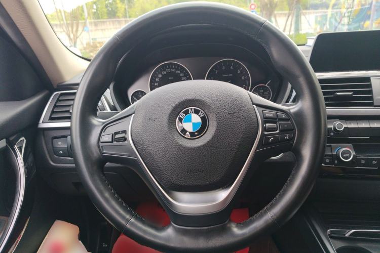 Used BMW 3 Series 2018 320Li Fashion Model Steering Wheel