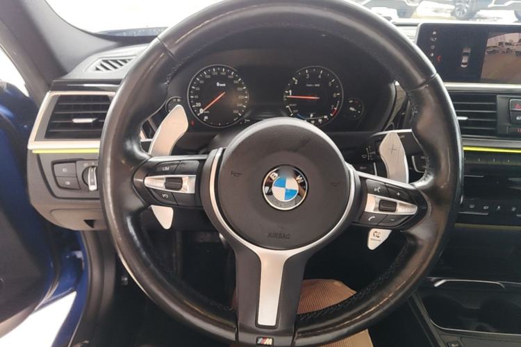 Used BMW 3 Series 2018 320i M Sport Night Edition Steering Wheel