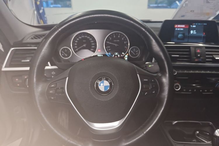 Used BMW 3 Series 2018 320Li Fashion Model Steering Wheel