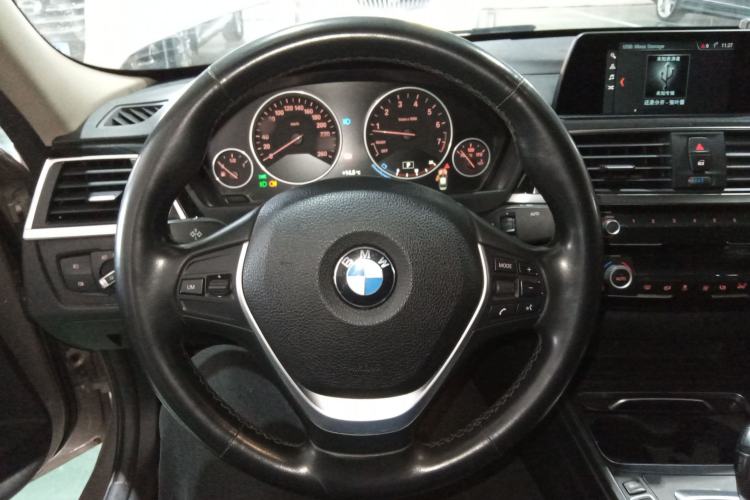 Used BMW 3 Series 2018 320Li Fashion Model Steering Wheel