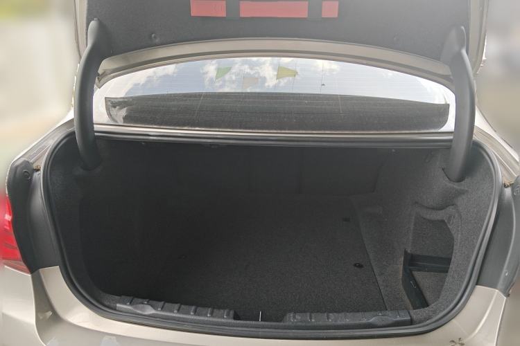 Used BMW 3 Series 2018 320Li Fashion Model Trunk