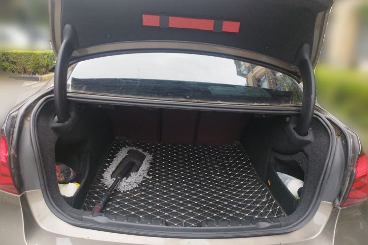 Used BMW 3 Series 2018 320Li Leading Model M Sport Package Trunk