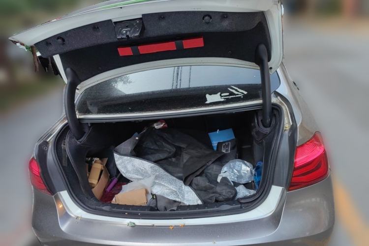 Used BMW 3 Series 2018 320Li Leading Model M Sport Package Trunk