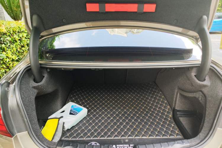 Used BMW 3 Series 2018 320Li Fashion Model Trunk