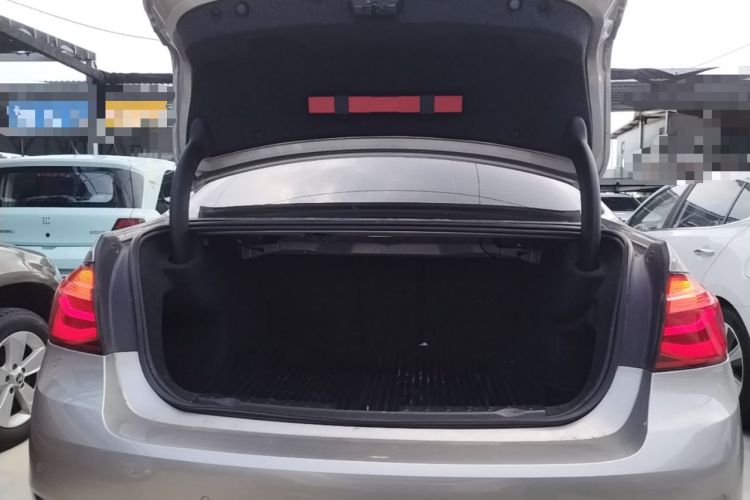 Used BMW 3 Series 2018 320Li Fashion Model Trunk