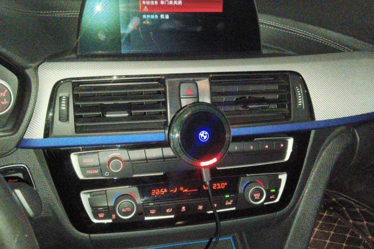 Used BMW 3 Series 2018 320i M Sport Package Audio And AC Panel