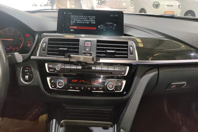 Used BMW 3 Series 2018 320Li Leading Luxury Package Audio And AC Panel