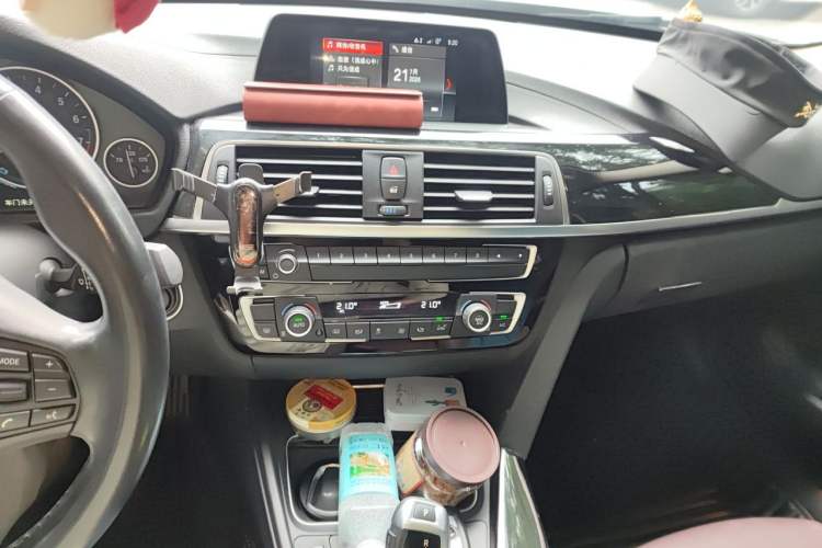 Used BMW 3 Series 2018 320Li Fashion Model Audio And AC Panel