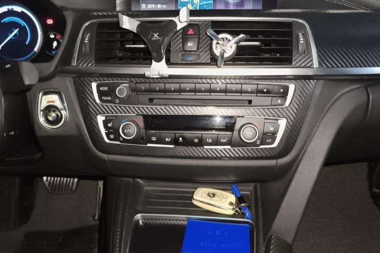 Used BMW 3 Series 2018 320Li M Sport Night Edition Audio And AC Panel