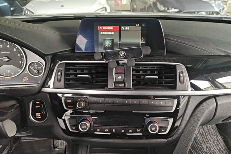 Used BMW 3 Series 2018 320Li Fashion Model Audio And AC Panel