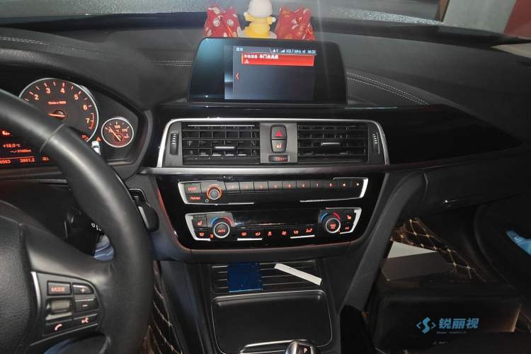 Used BMW 3 Series 2018 320Li Fashion Model Audio And AC Panel