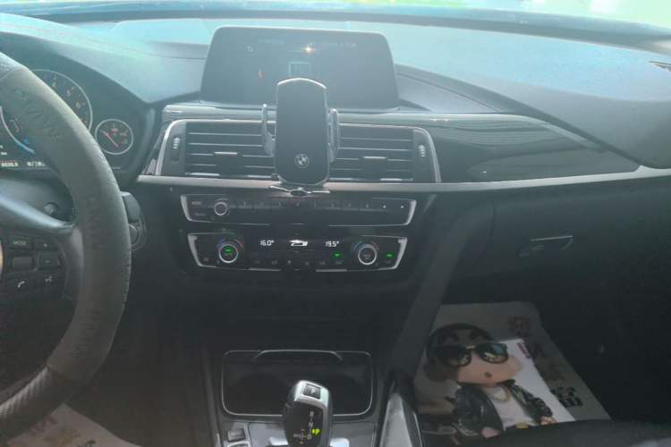 Used BMW 3 Series 2018 320Li Fashion Model Audio And AC Panel