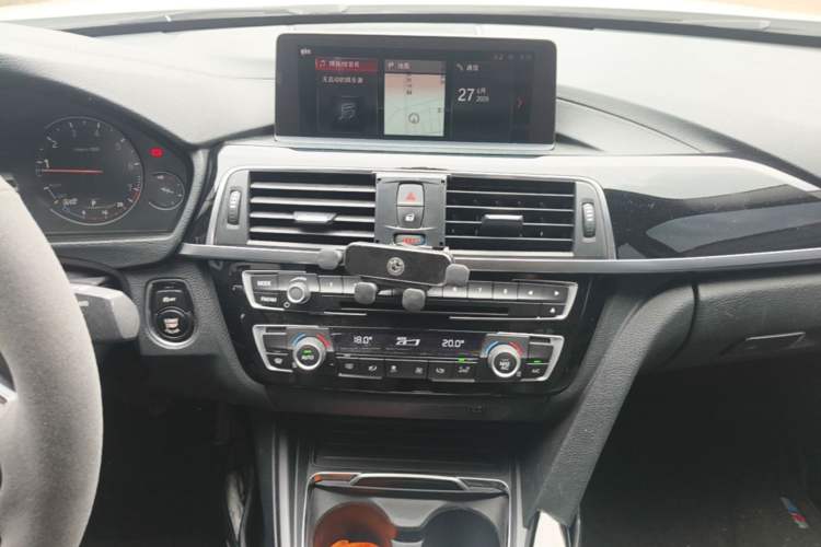 Used BMW 3 Series 2018 320Li Leading Model M Sport Package Audio And AC Panel